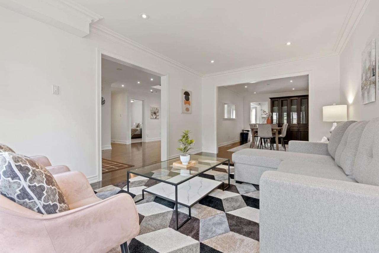 Modern 4BR Retreat with Premium Comforts and Parking