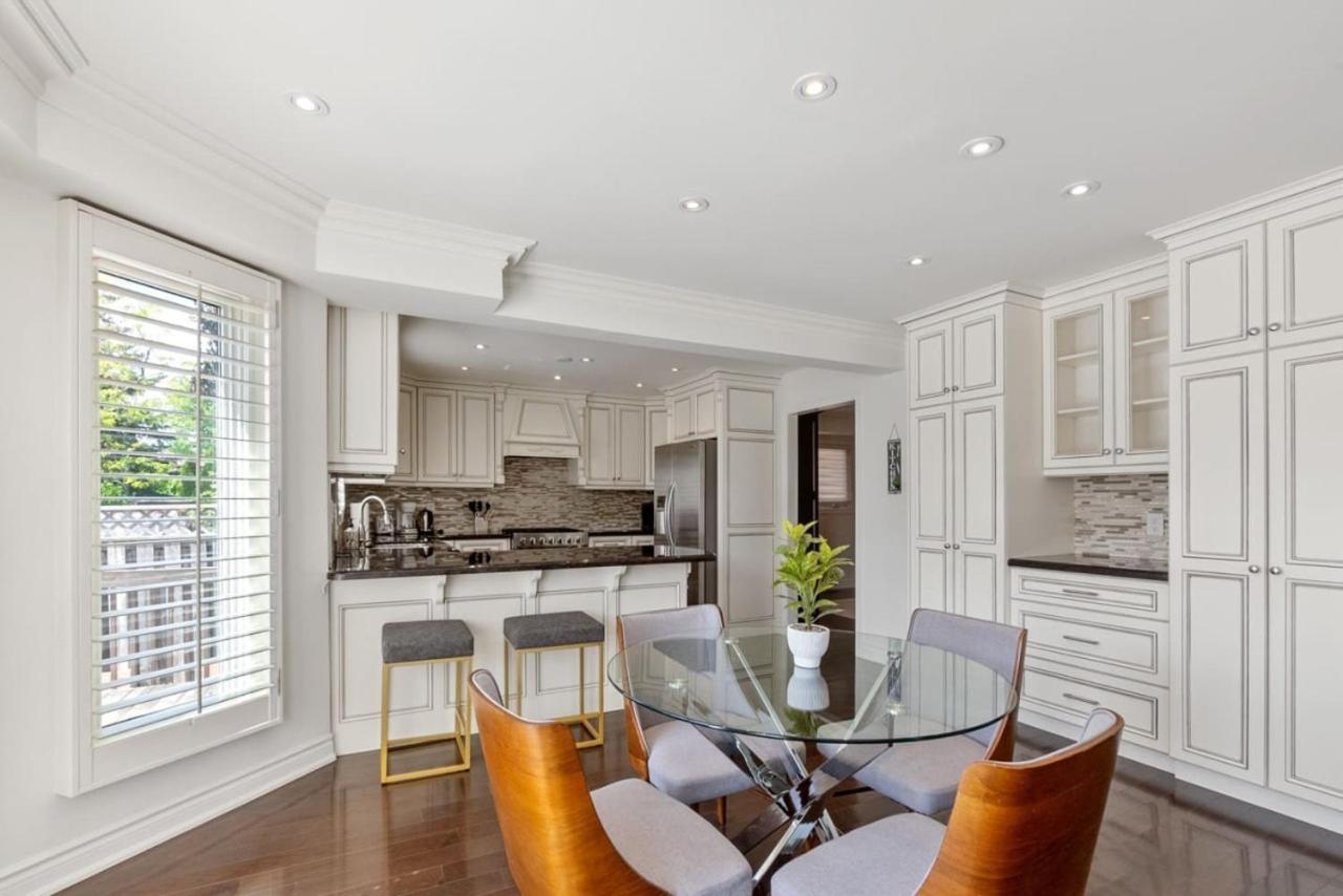 Modern 4BR Retreat with Premium Comforts and Parking