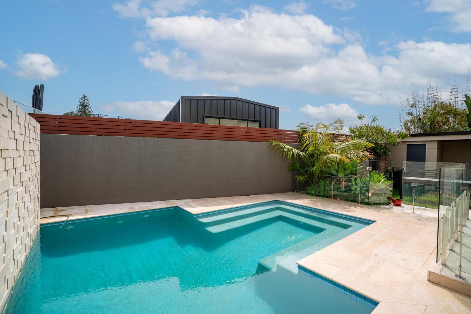 Clifftop Luxury with Pool