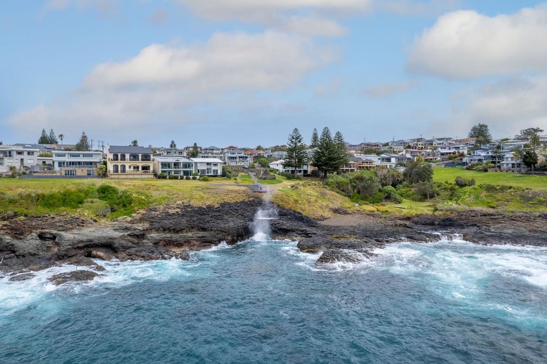 Clifftop Luxury with Pool