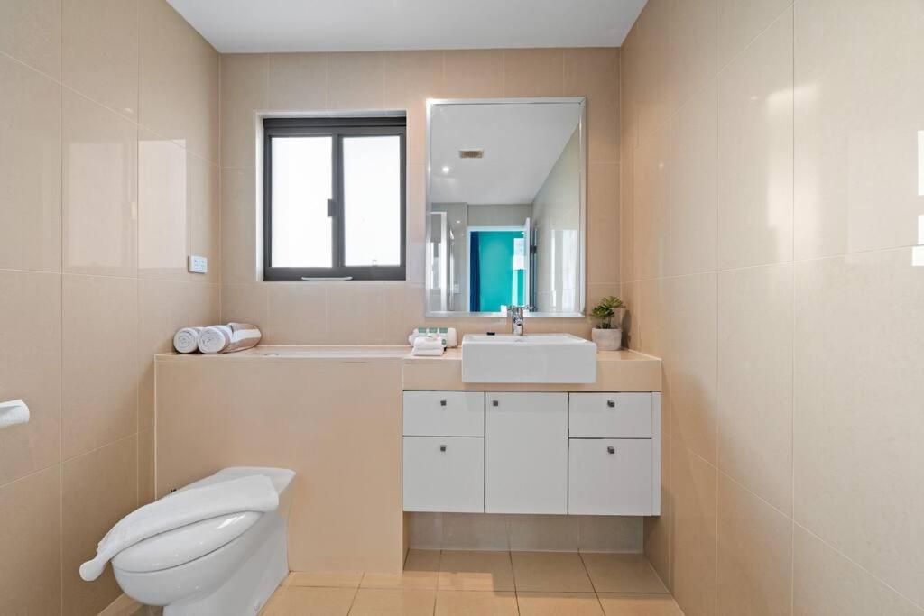 ZenLux 4BR Waterfront Penthouse Pad 270 Panoroma