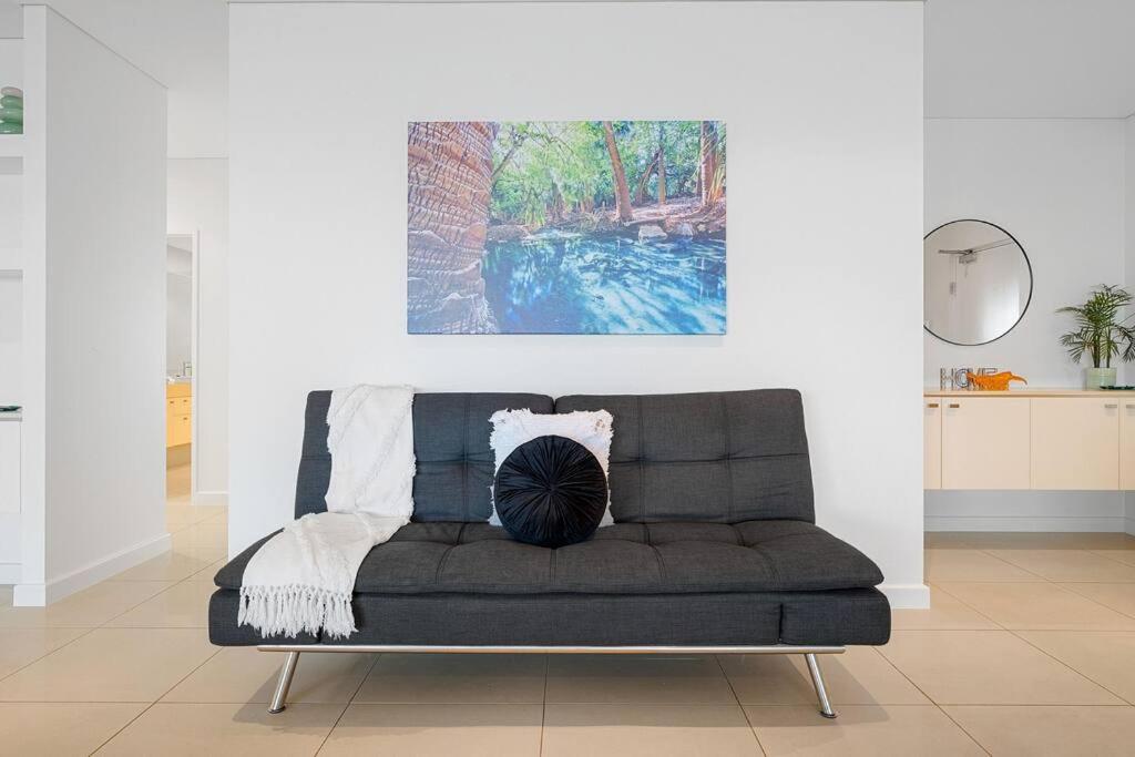 ZenLux 4BR Waterfront Penthouse Pad 270 Panoroma