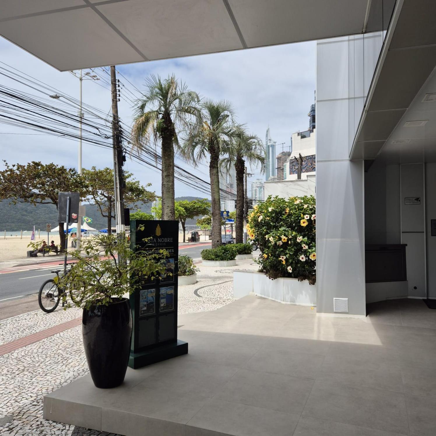 Apartamento Balneário Camboriú, Pé na Areia !
