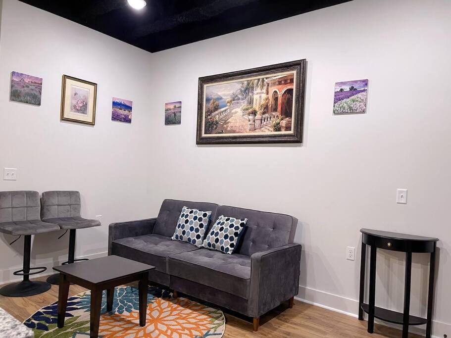 French Lavender Studio Close to Downtown view 2