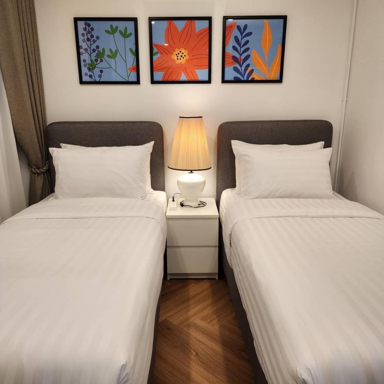Sleep Walker Poshtel