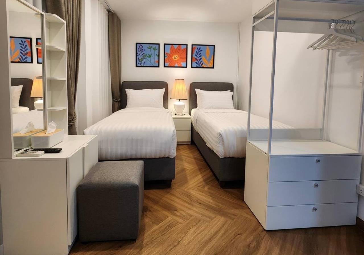Sleep Walker Poshtel