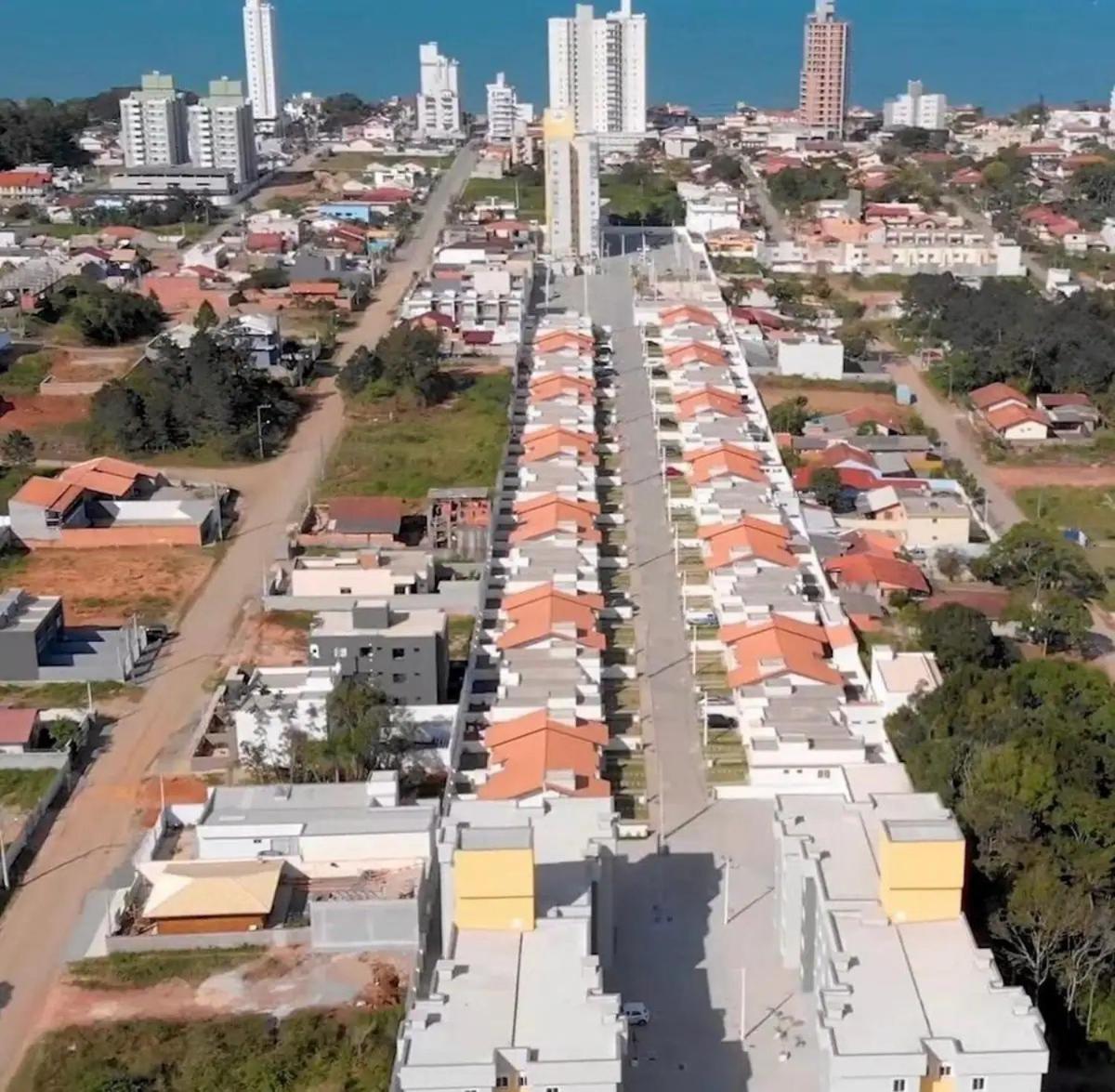 Apto Home Club 500m Praia Piçarras 20 min Beto Carrero - ANG905C