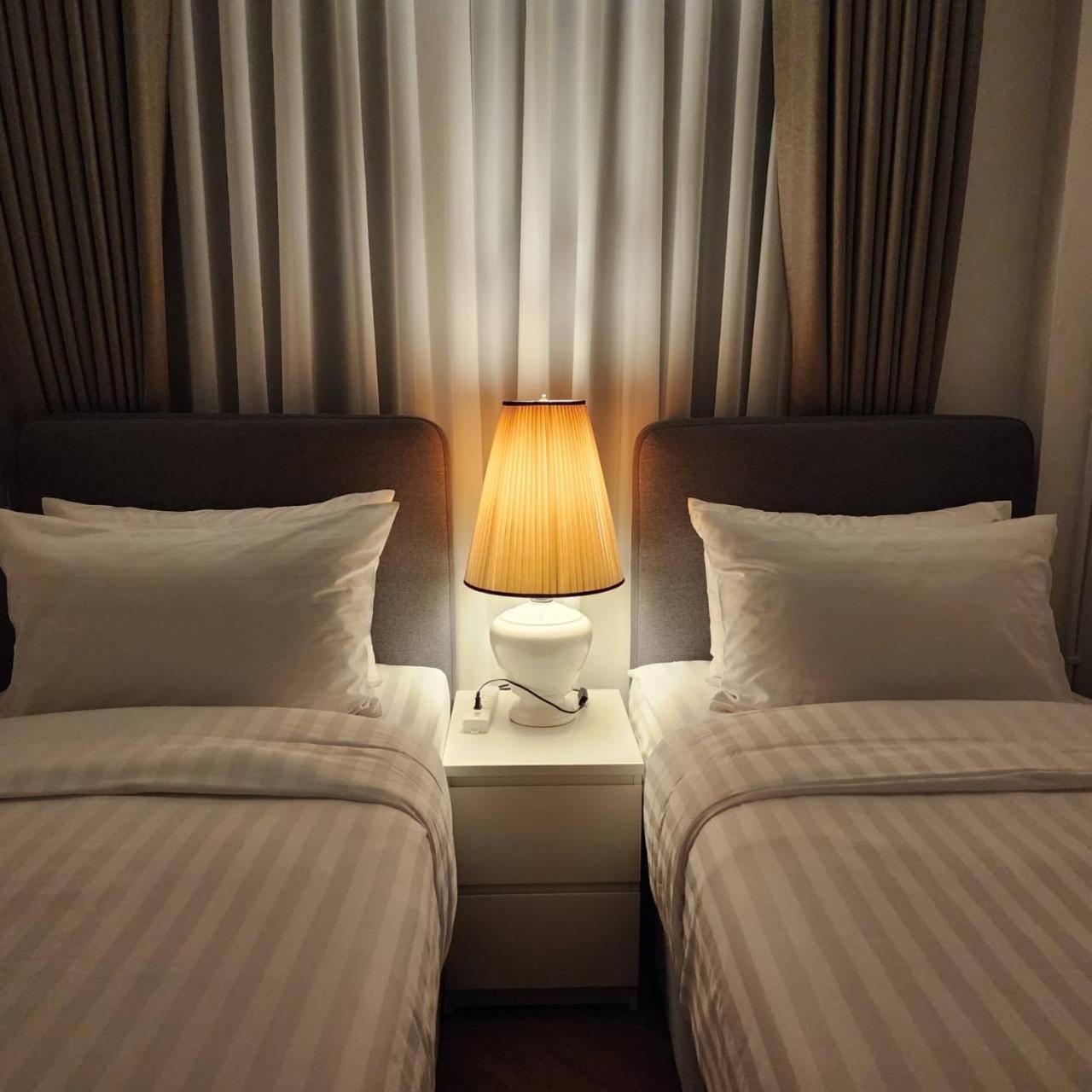 Sleep Walker Poshtel