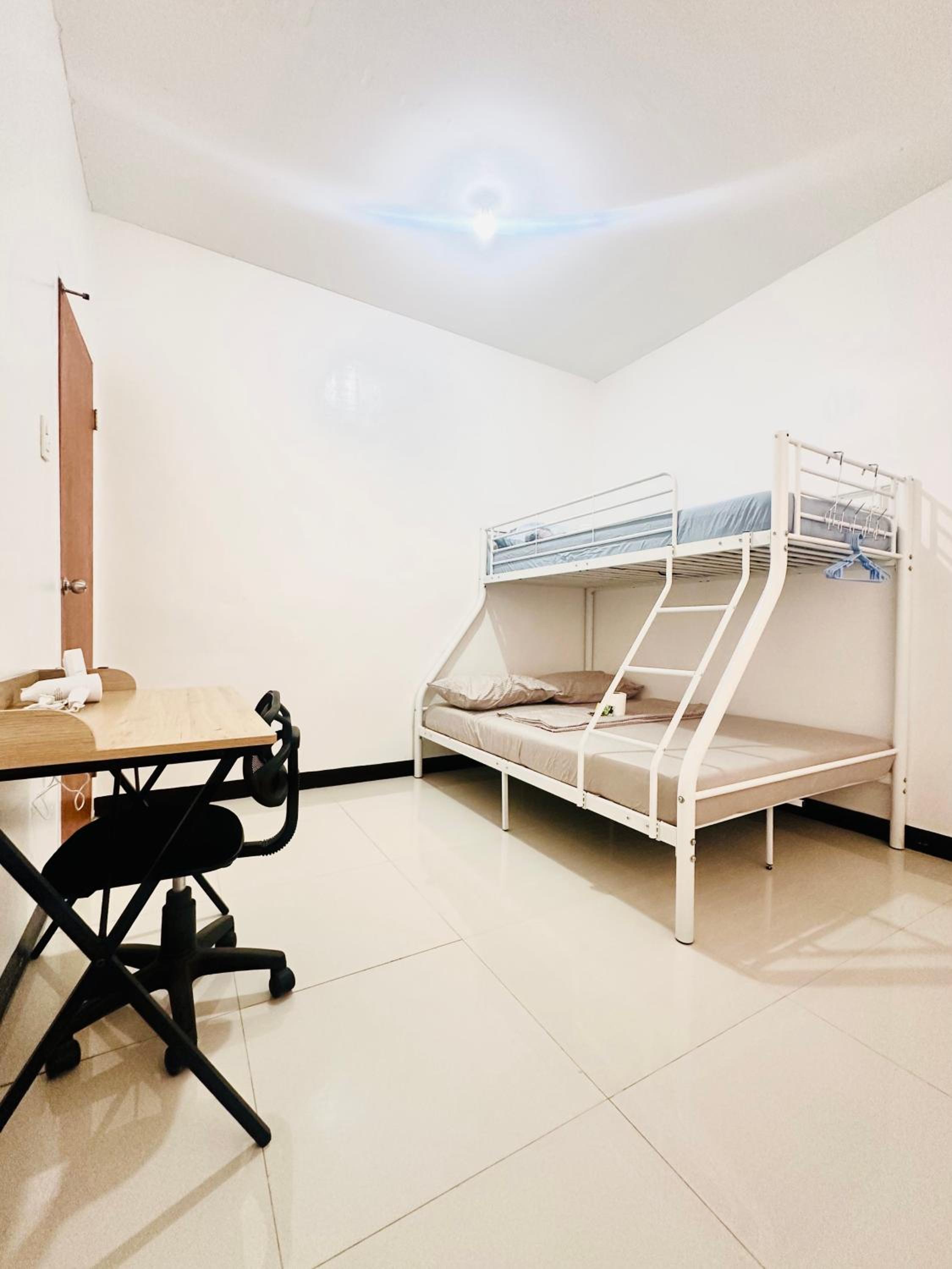 Affordable Stay in Gensan WiFi 100mbps Cignal view 3