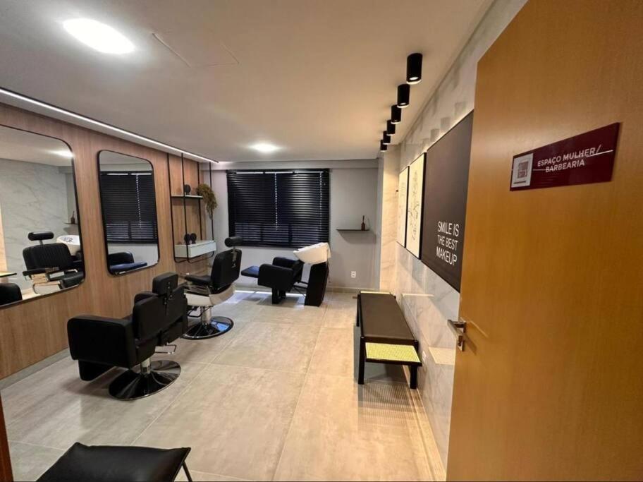Apartamento quarto e sala a 260m da Praia
