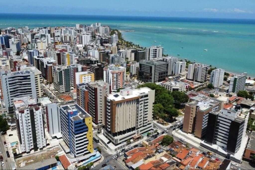 Apartamento quarto e sala a 260m da Praia
