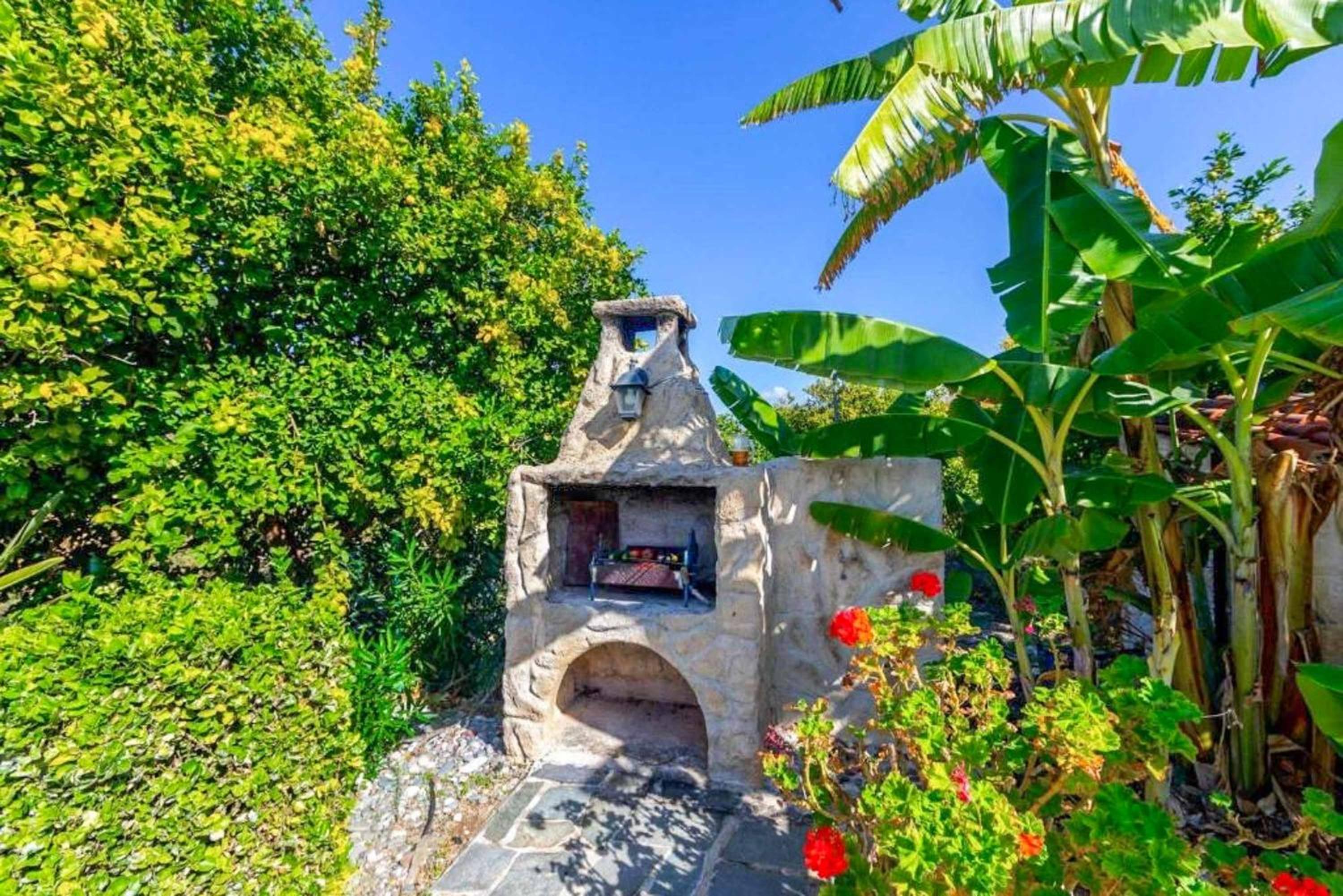 Villa Antonis
