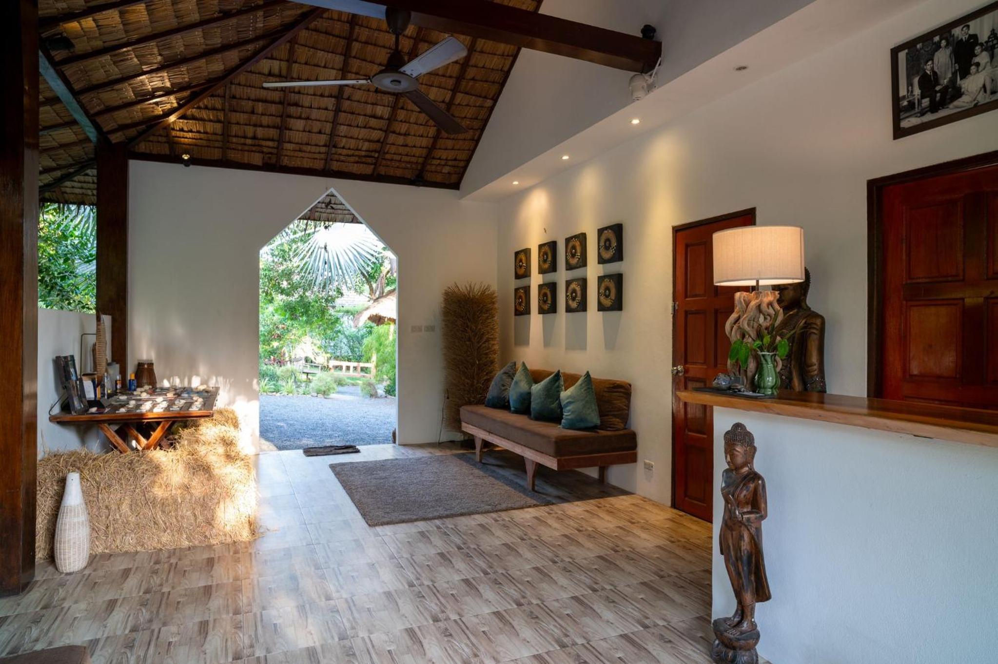 Tropical Season Villa Resort