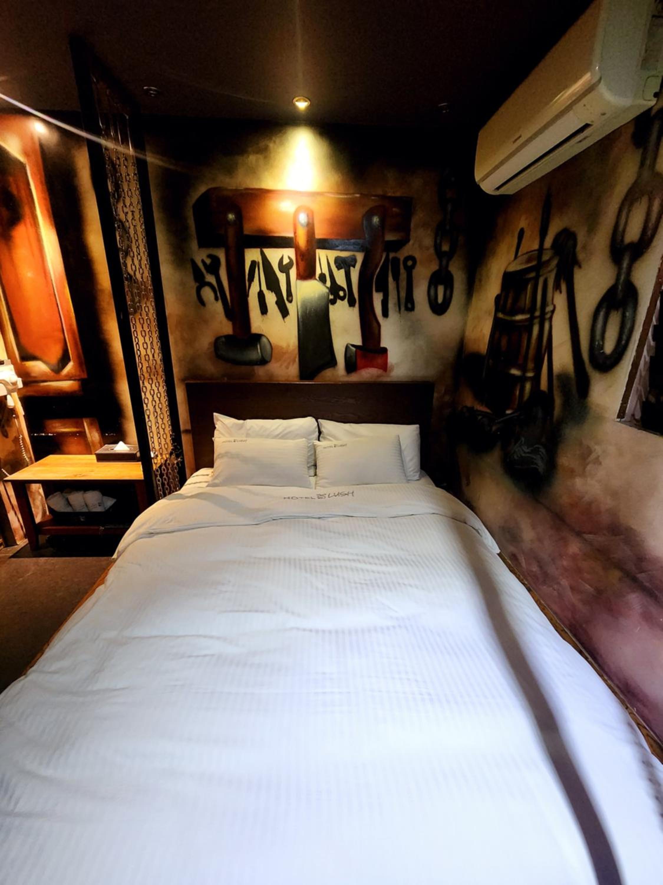 hotel room