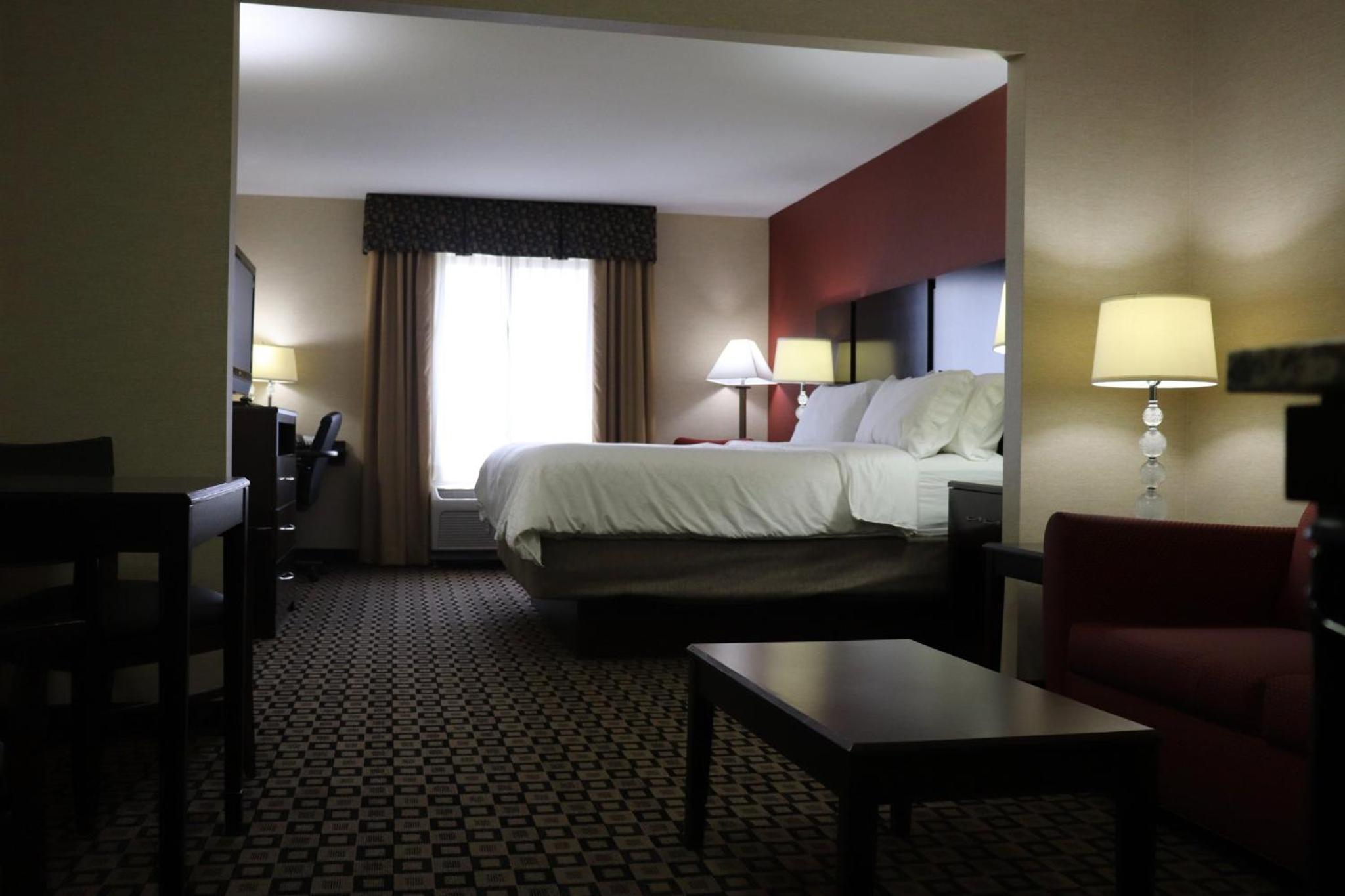 Crawfordsville Vacations - Holiday Inn Express Hotel  Suites Crawfordsville, an IHG Hotel - Property Image 16