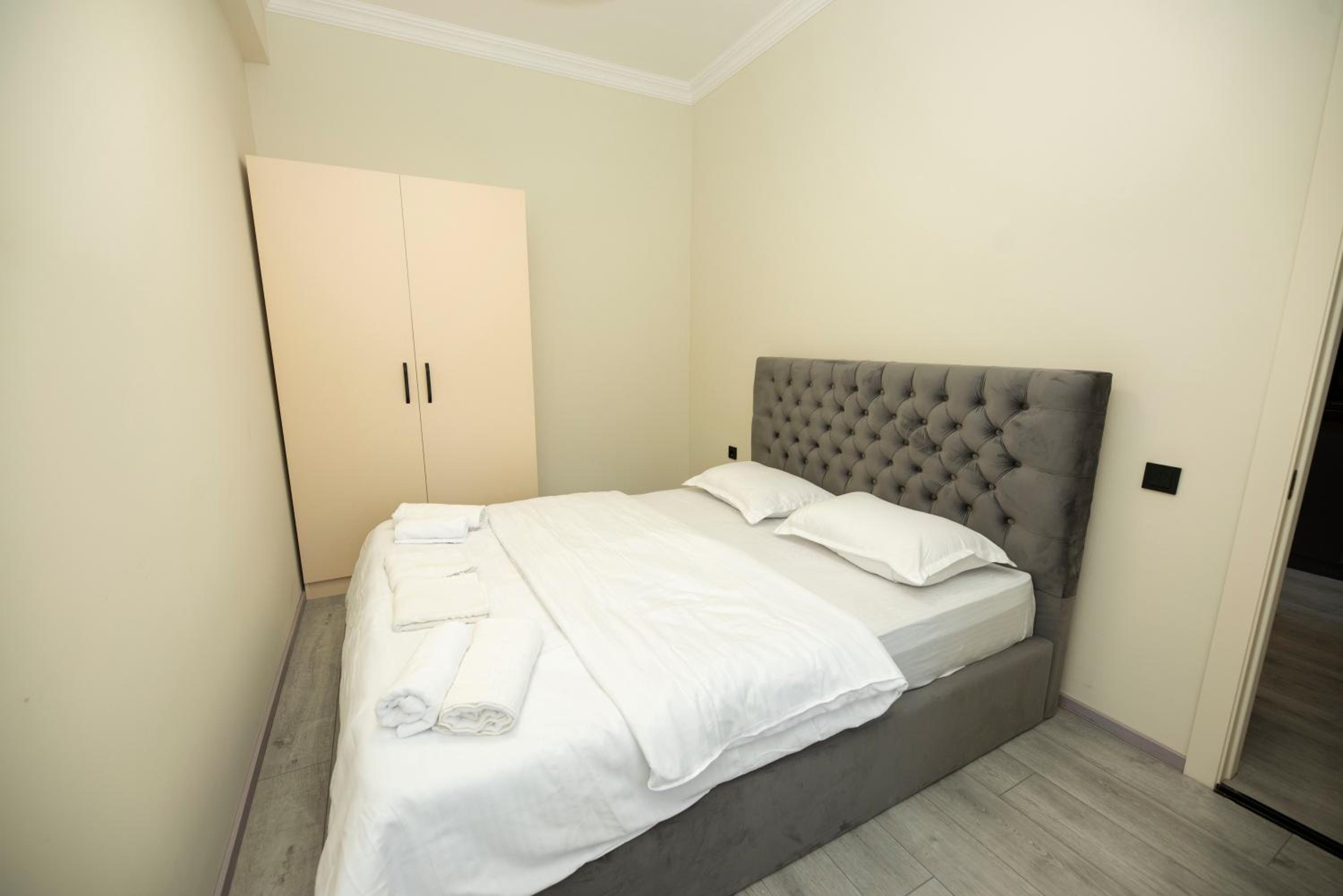 Saburtalo Vip Apartments 10 1 view 2