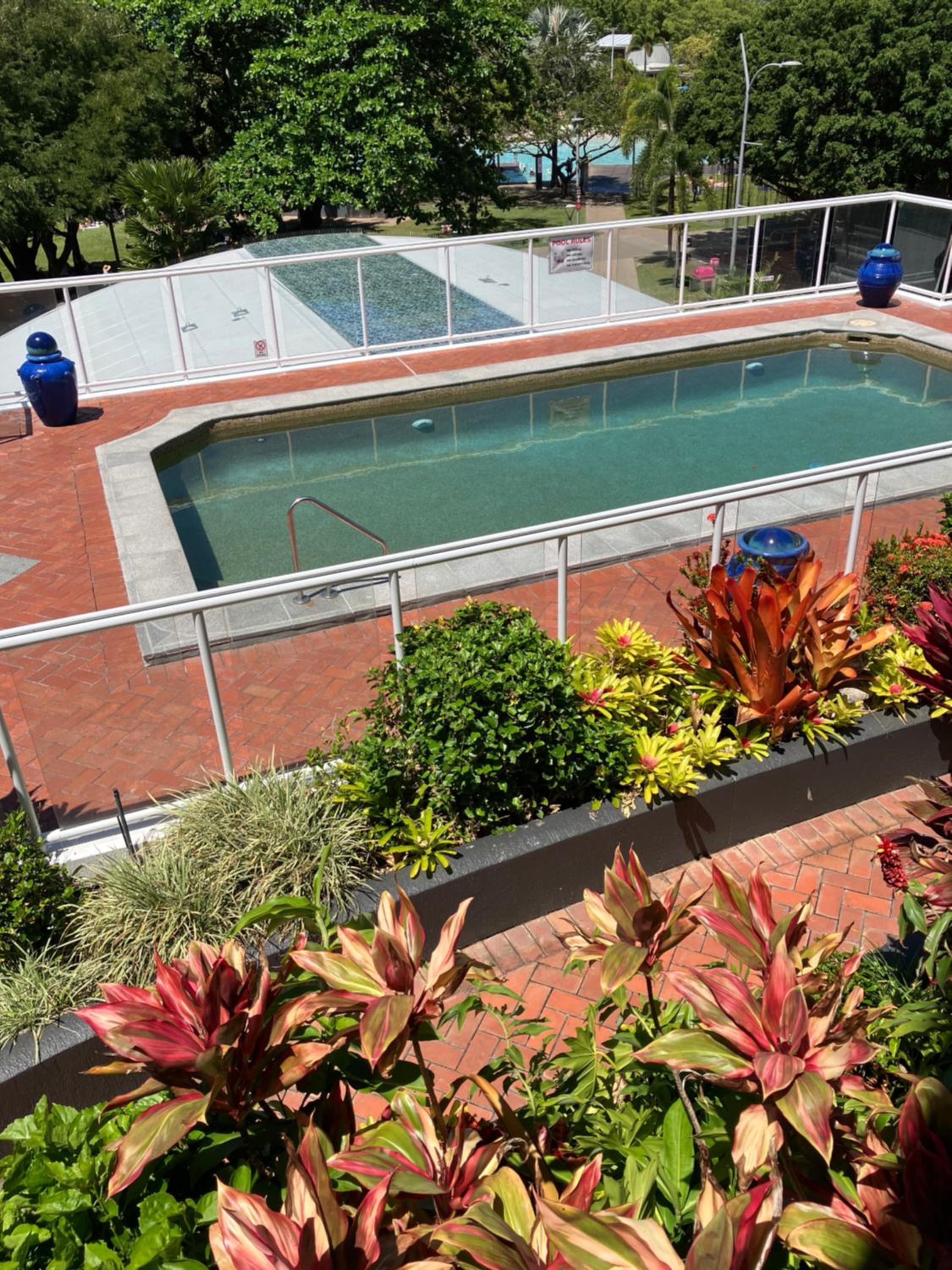 Cairns Esplanade Lagoon Apartment