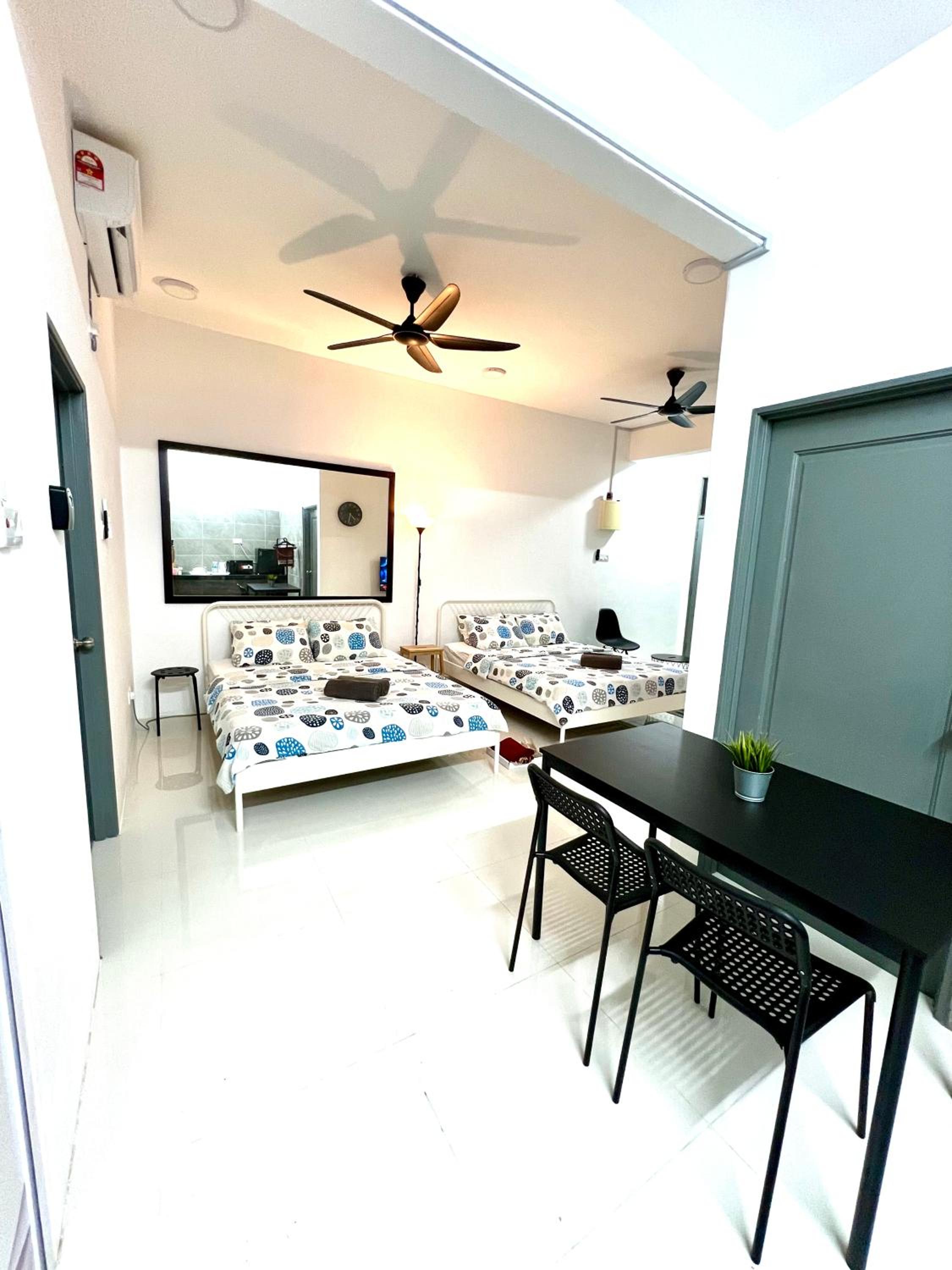 7STAY STUDIO at Kuala Terengganu for 2-4Pax -20min to MayangMall-Drawbridge-PasarPayang