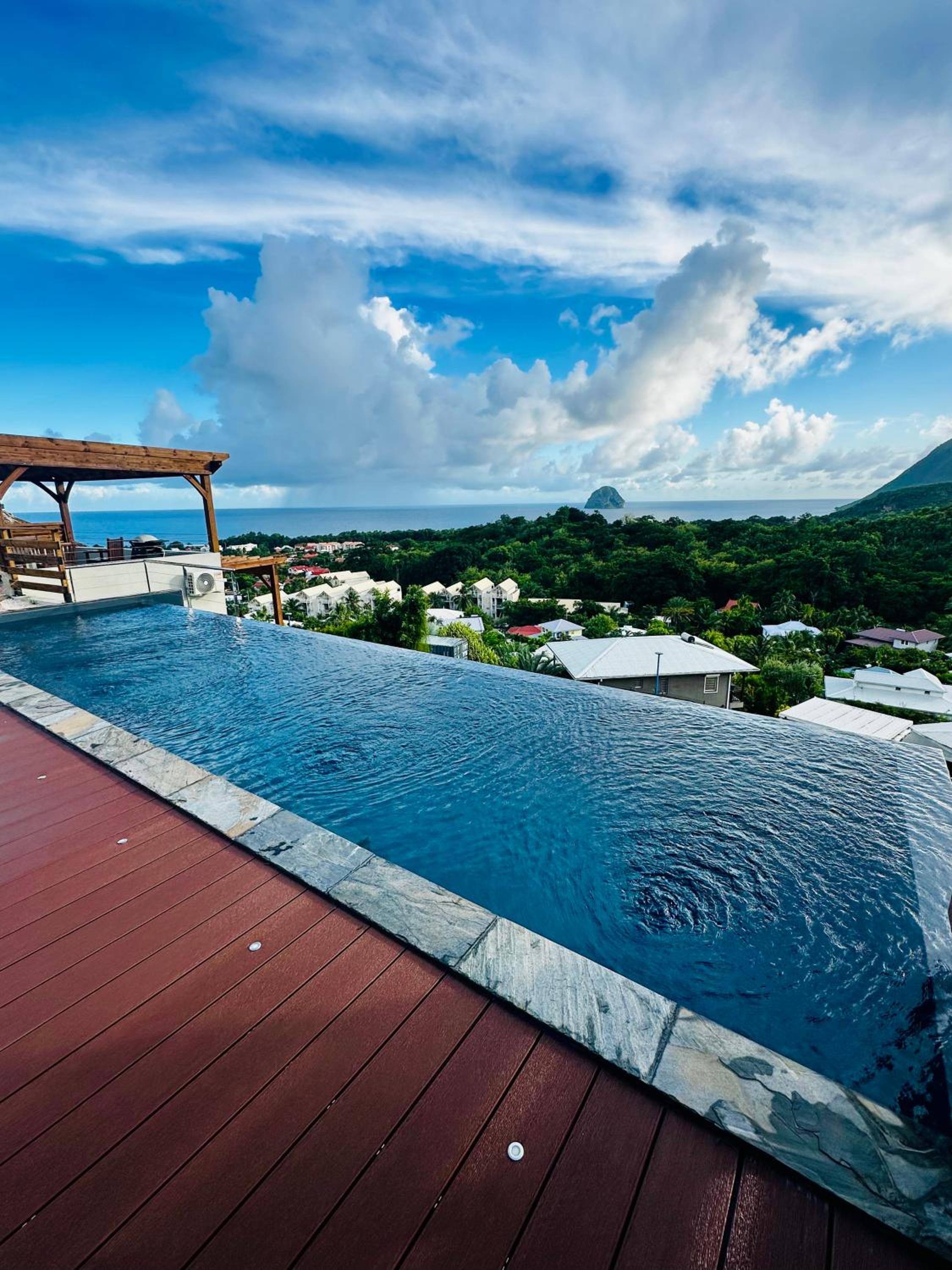 Villa SKY - Vue sur Le Rocher du Diamant view 4