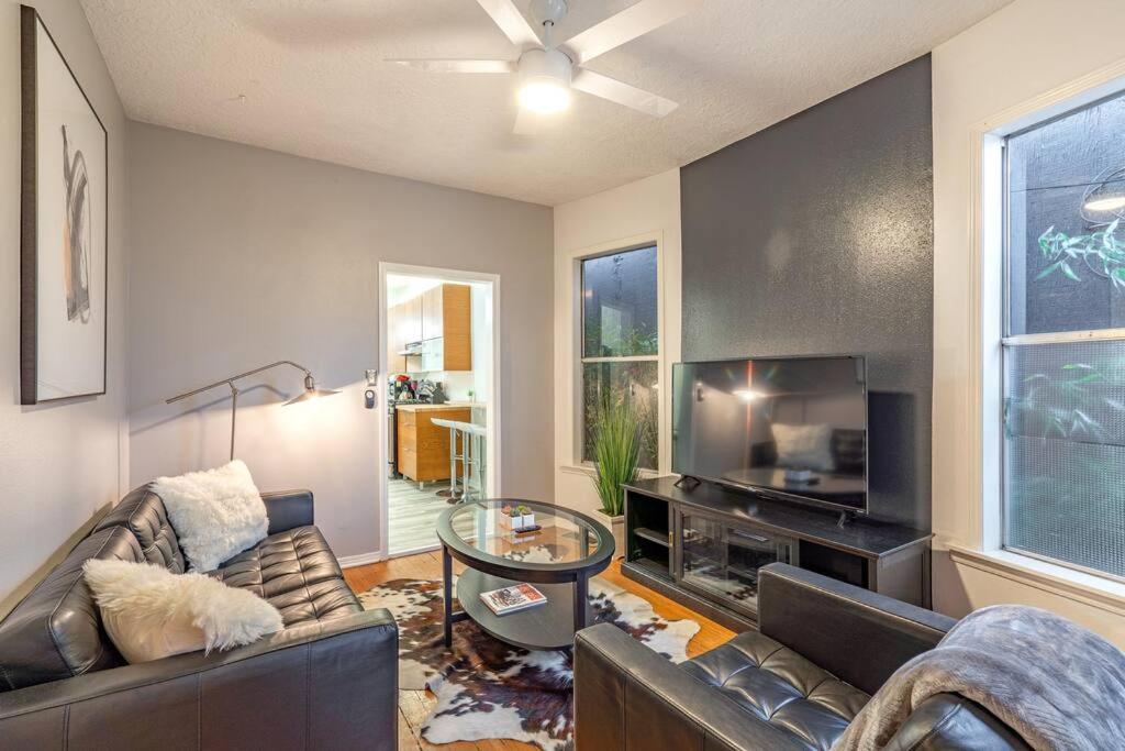 Miscellaneous Market Vacations - Stay Portland Collection - Enchanting Old Portland Home - 92 WalkScore - Property Image 1