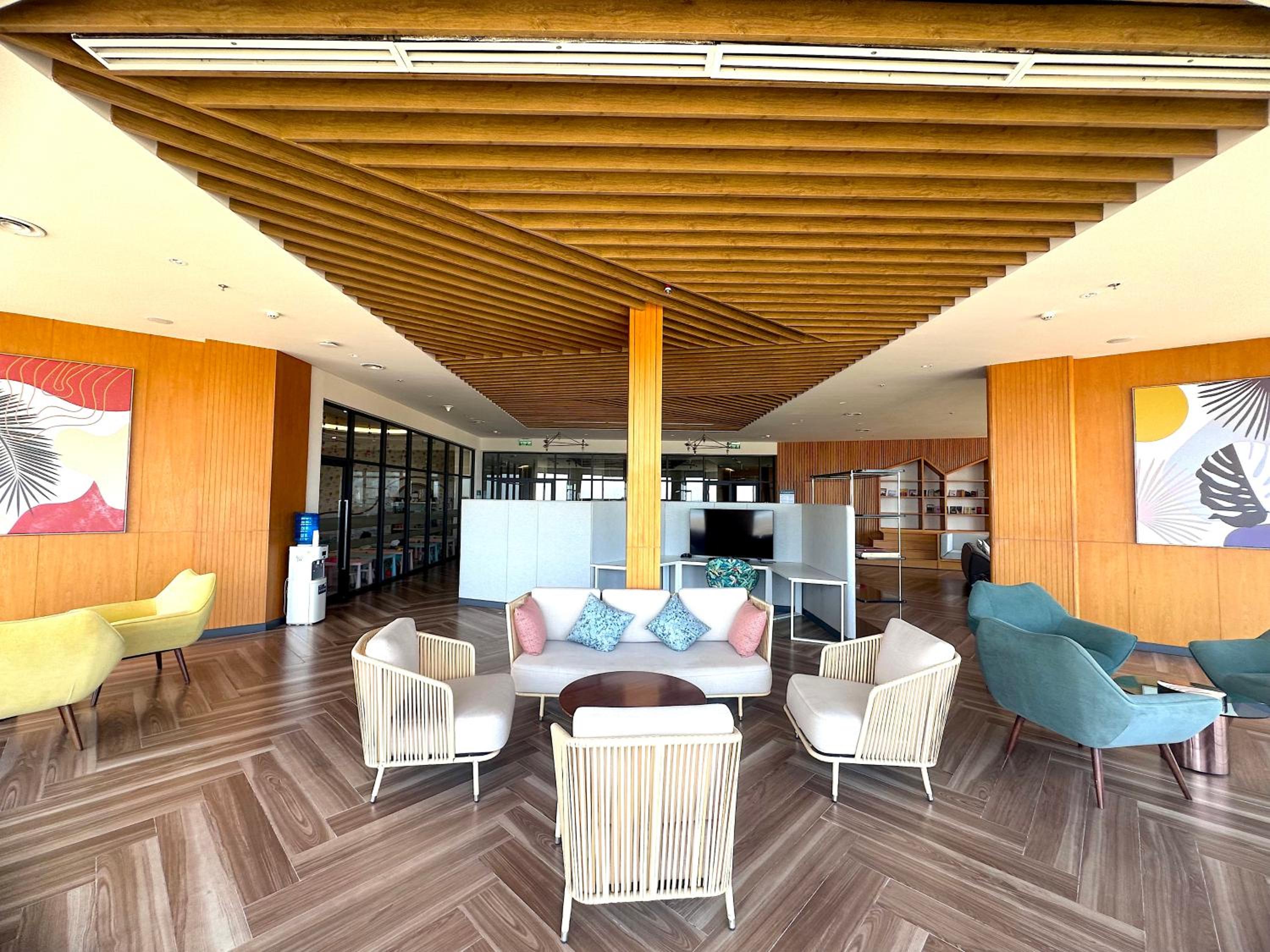 Seascape Villas In Long Beach Cam Ranh