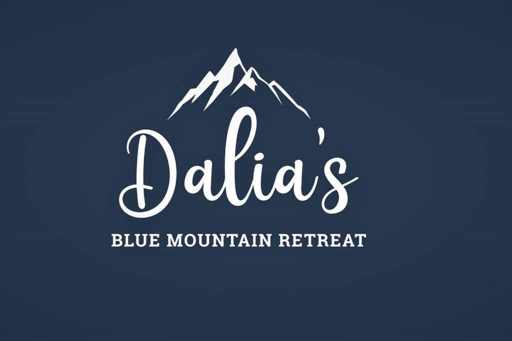 Dalia's Blue Mountain Retreat