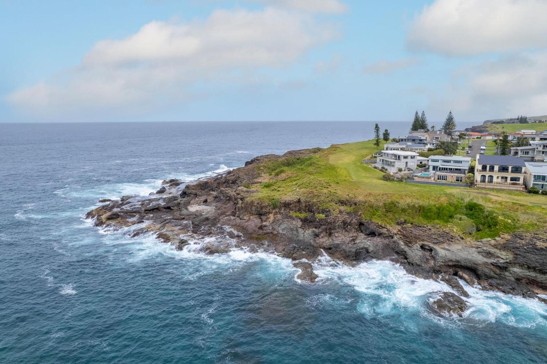 Clifftop Luxury with Pool