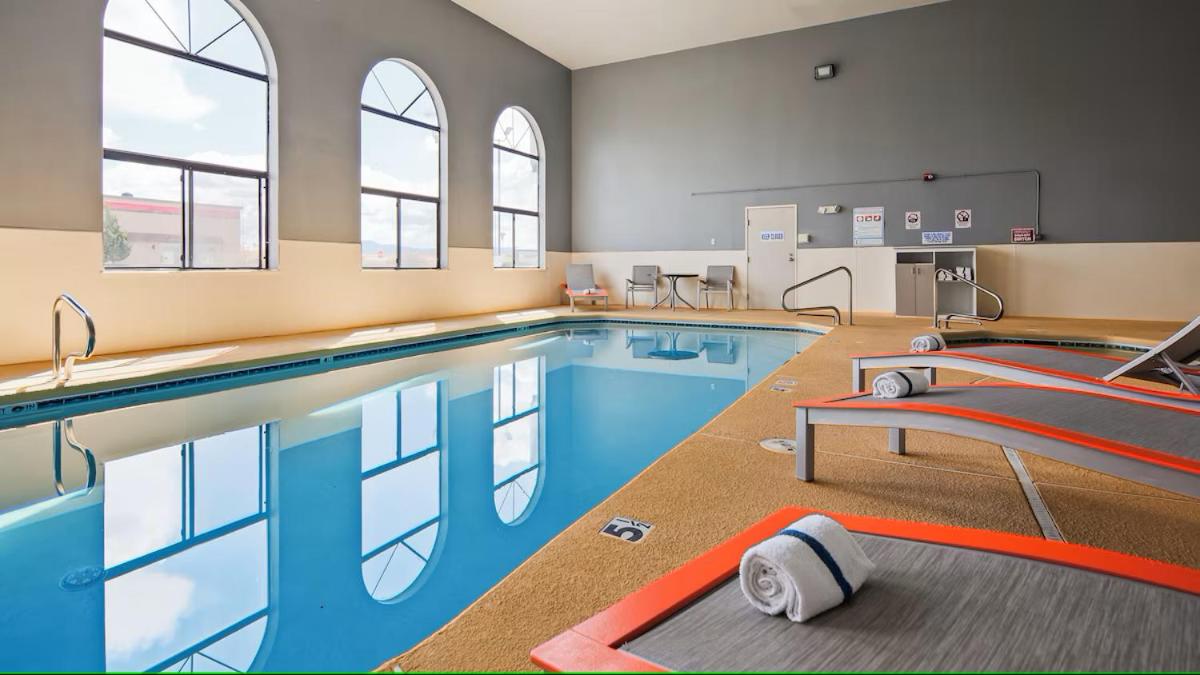 Grants Vacations - SureStay Hotel by Best Western Grants - Property Image 1