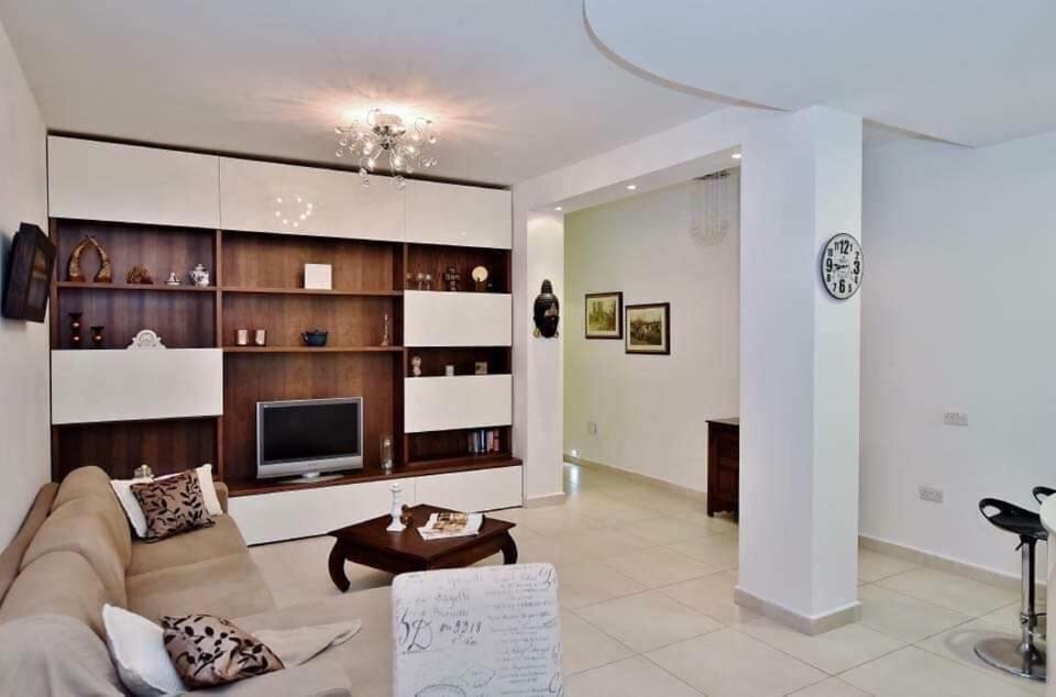 Sliema luxury 2 bedrooms apartment view 2