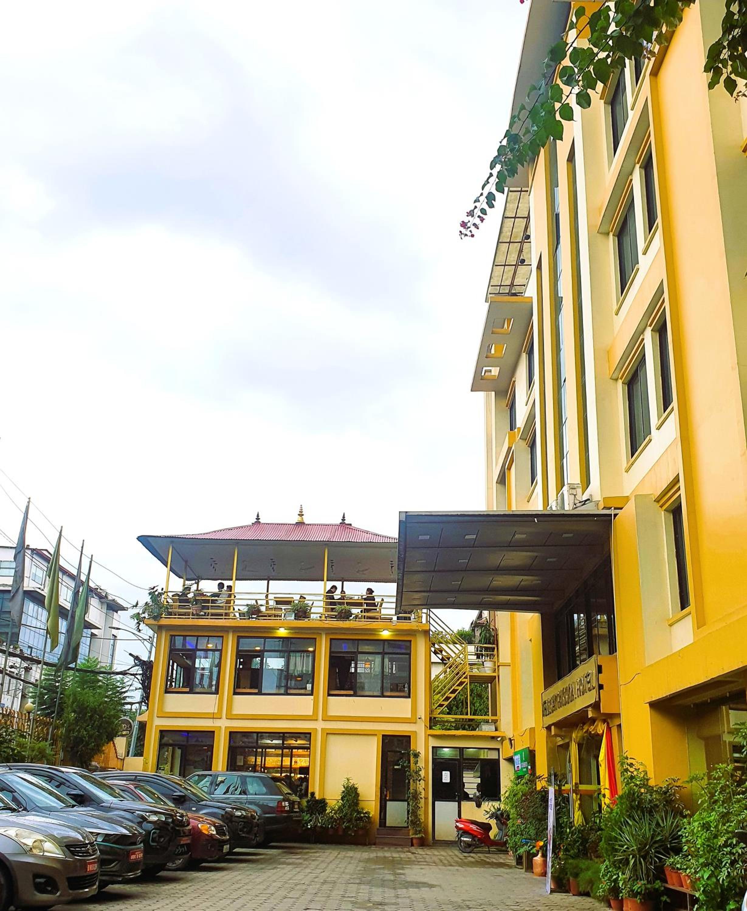 Yellow Pagoda Hotel