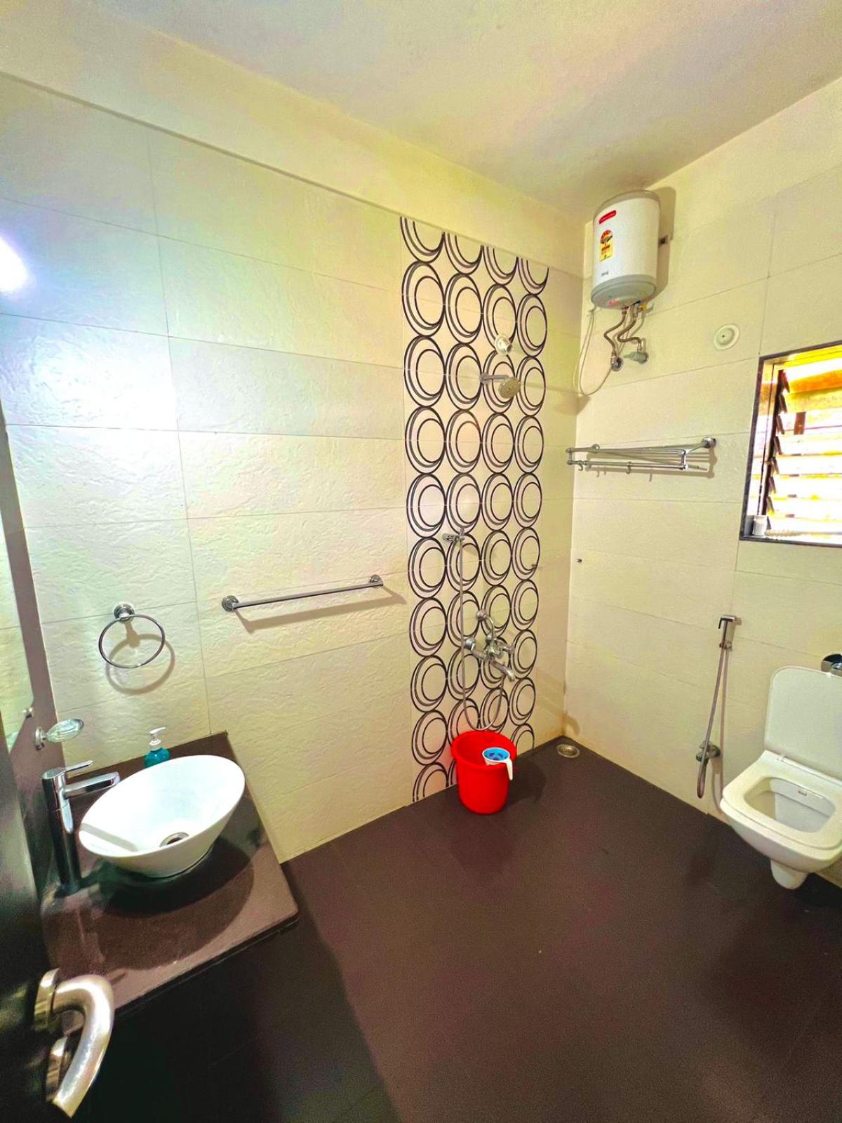 Serene Guest House ll 2 Ac Rooms ll WiFi ll Tv ll Garden view 2