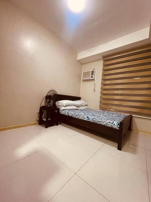 Studio 203Tower2 Sunshine100 Pioneer Near RobinsonCybergate3 Edsa Boni MRT view 3