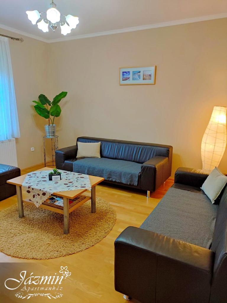 Jázmin Apartmanház