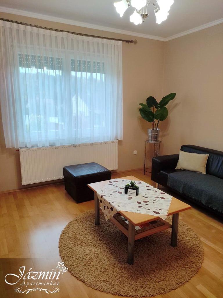 Jázmin Apartmanház