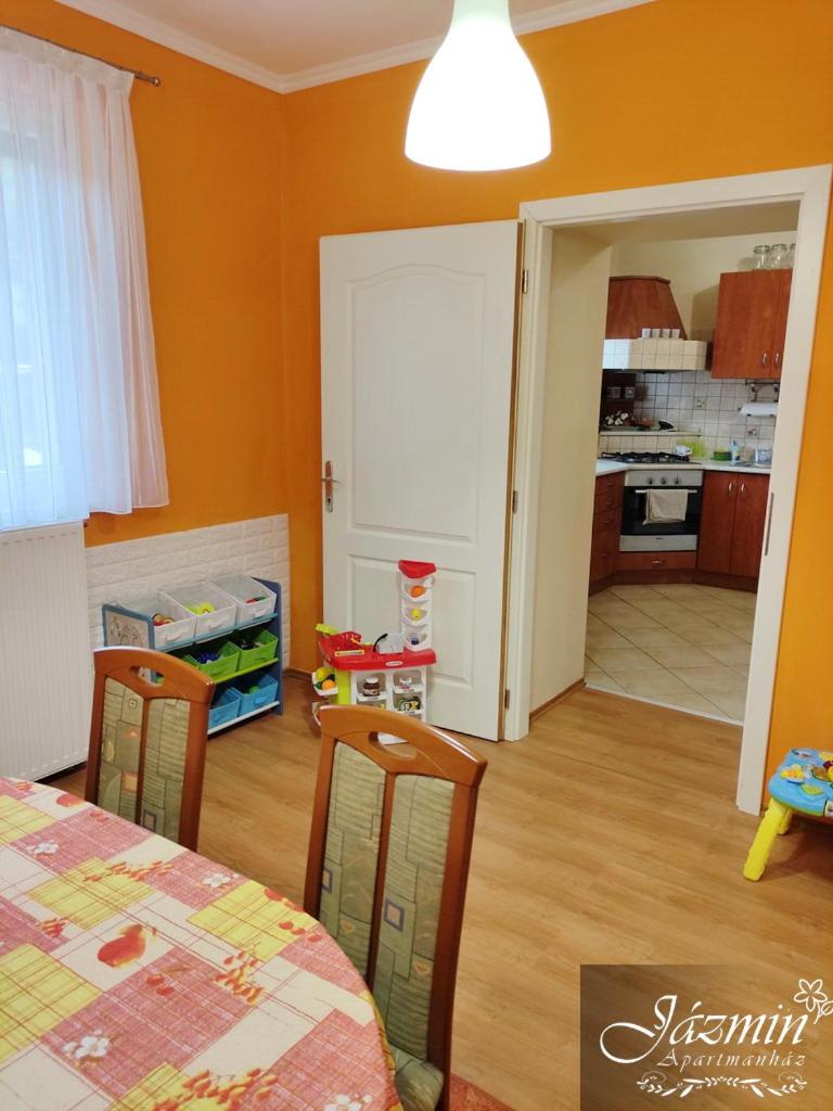 Jázmin Apartmanház