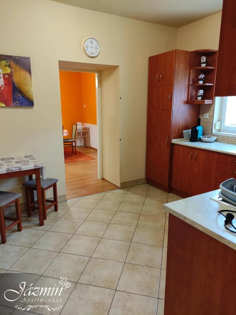 Jázmin Apartmanház
