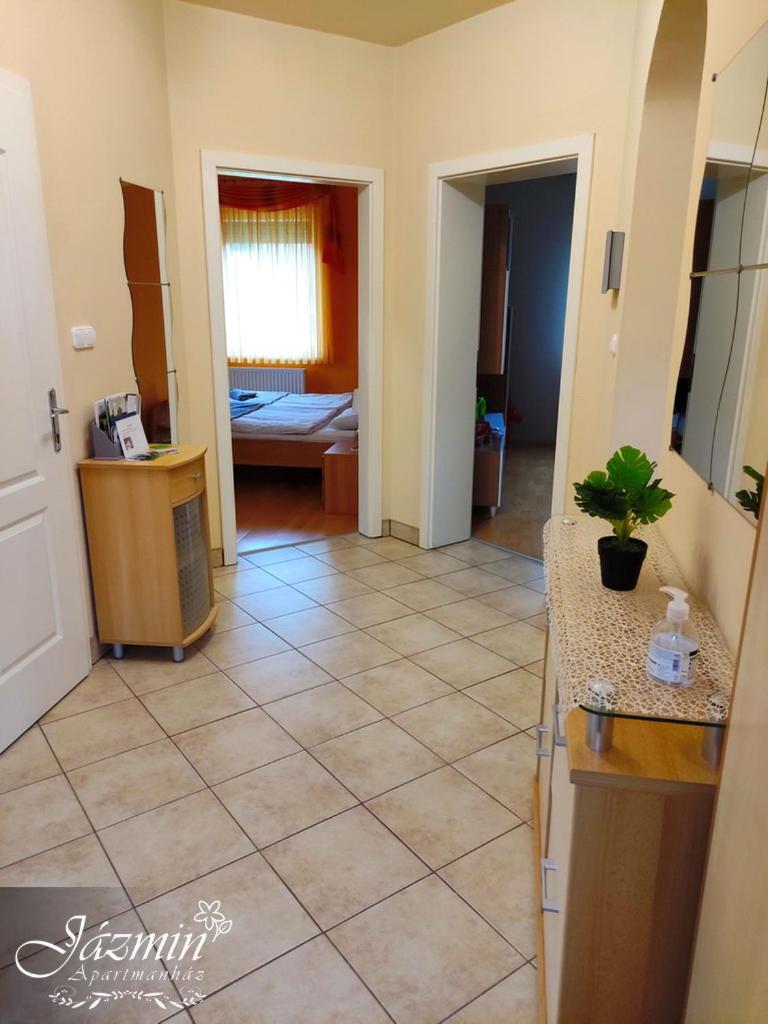 Jázmin Apartmanház