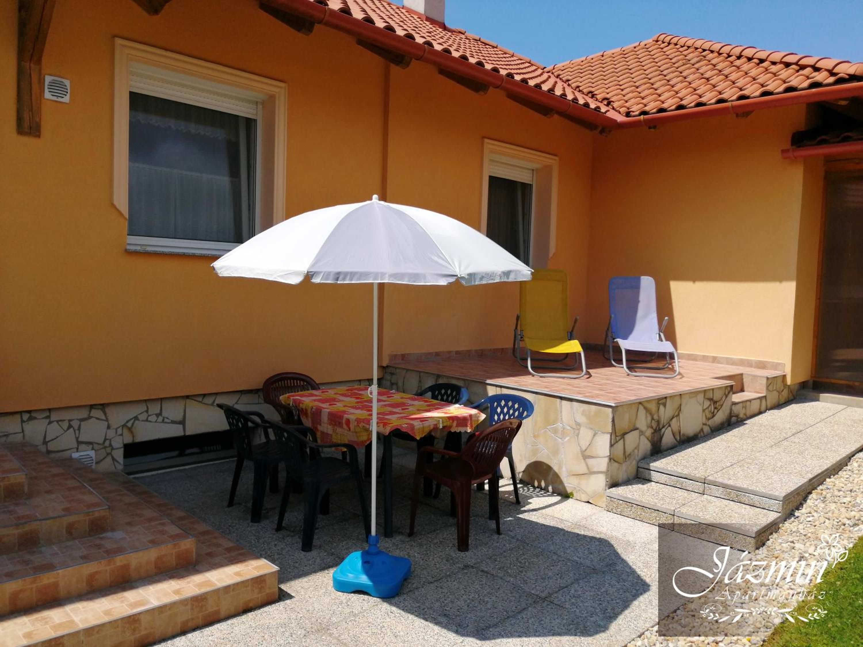 Jázmin Apartmanház