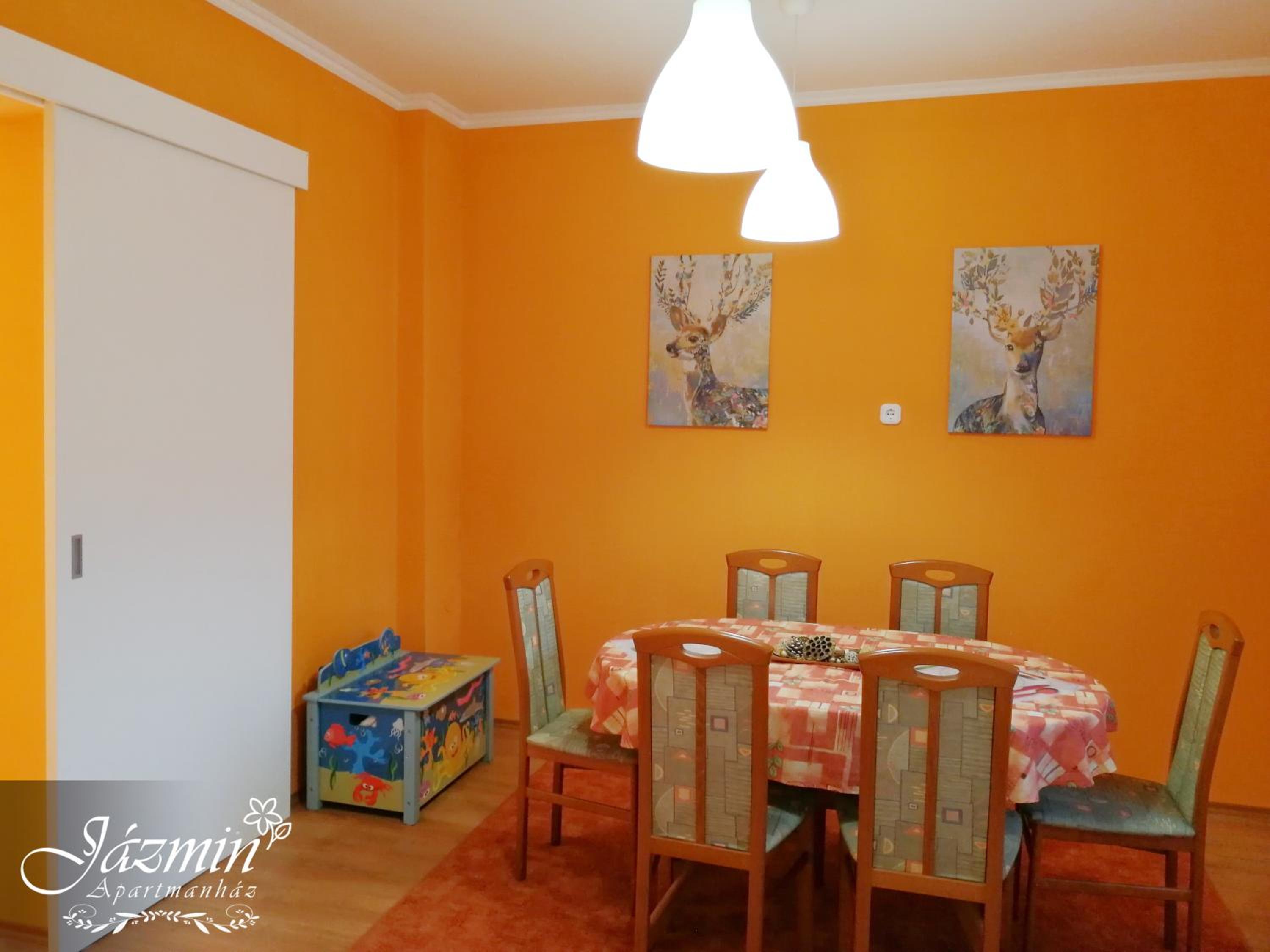 Jázmin Apartmanház