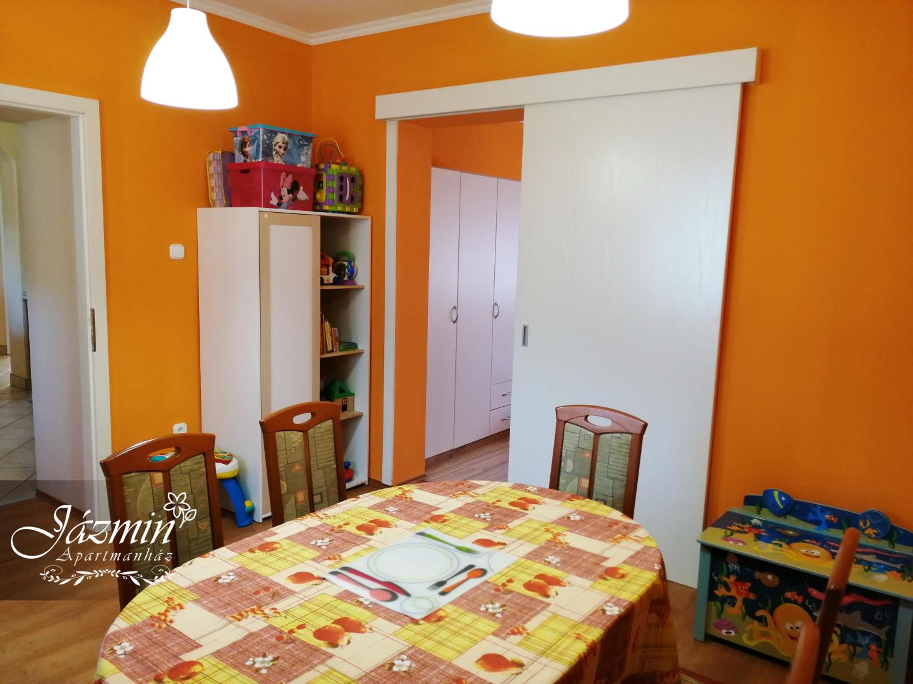 Jázmin Apartmanház