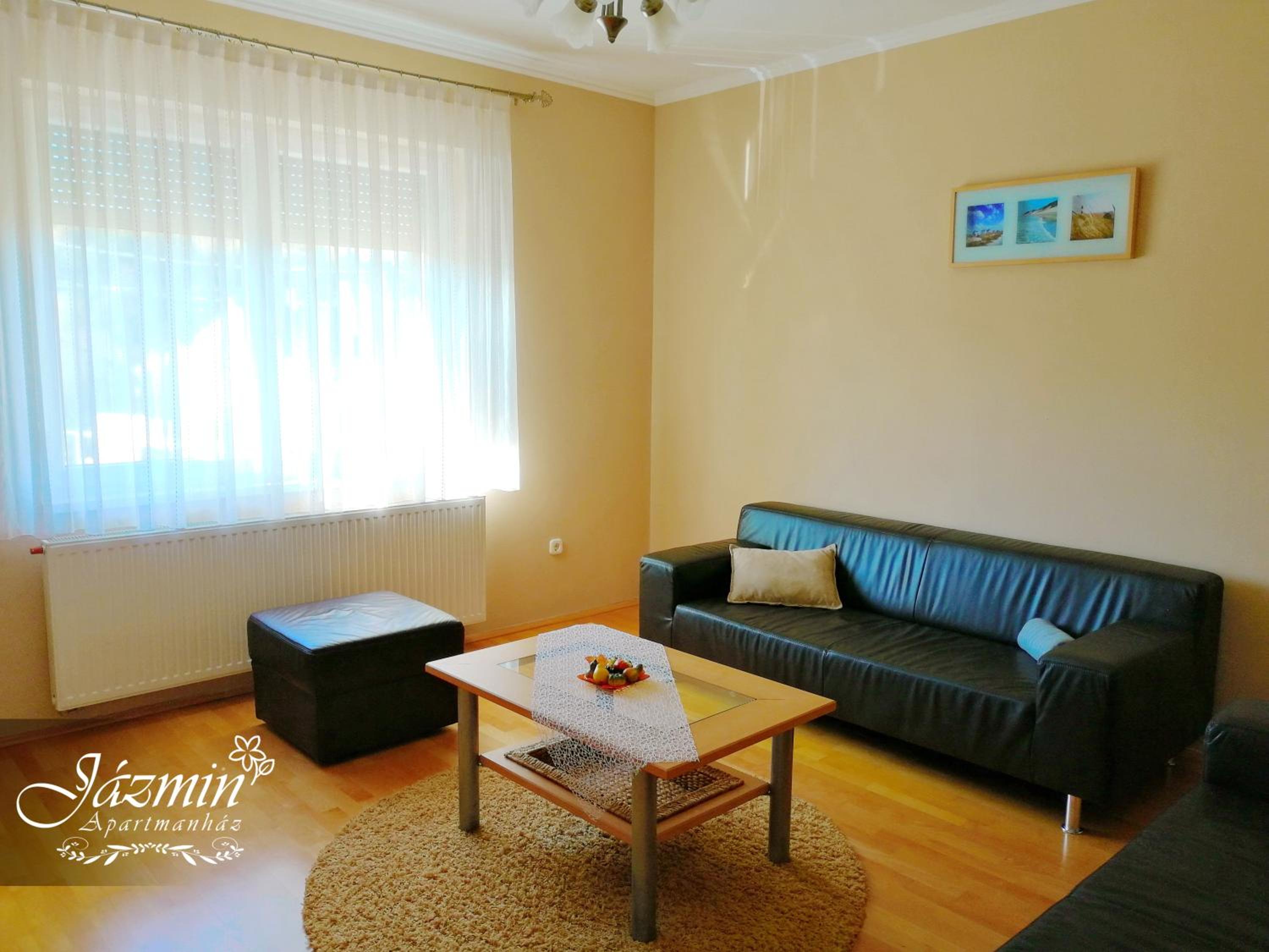 Jázmin Apartmanház