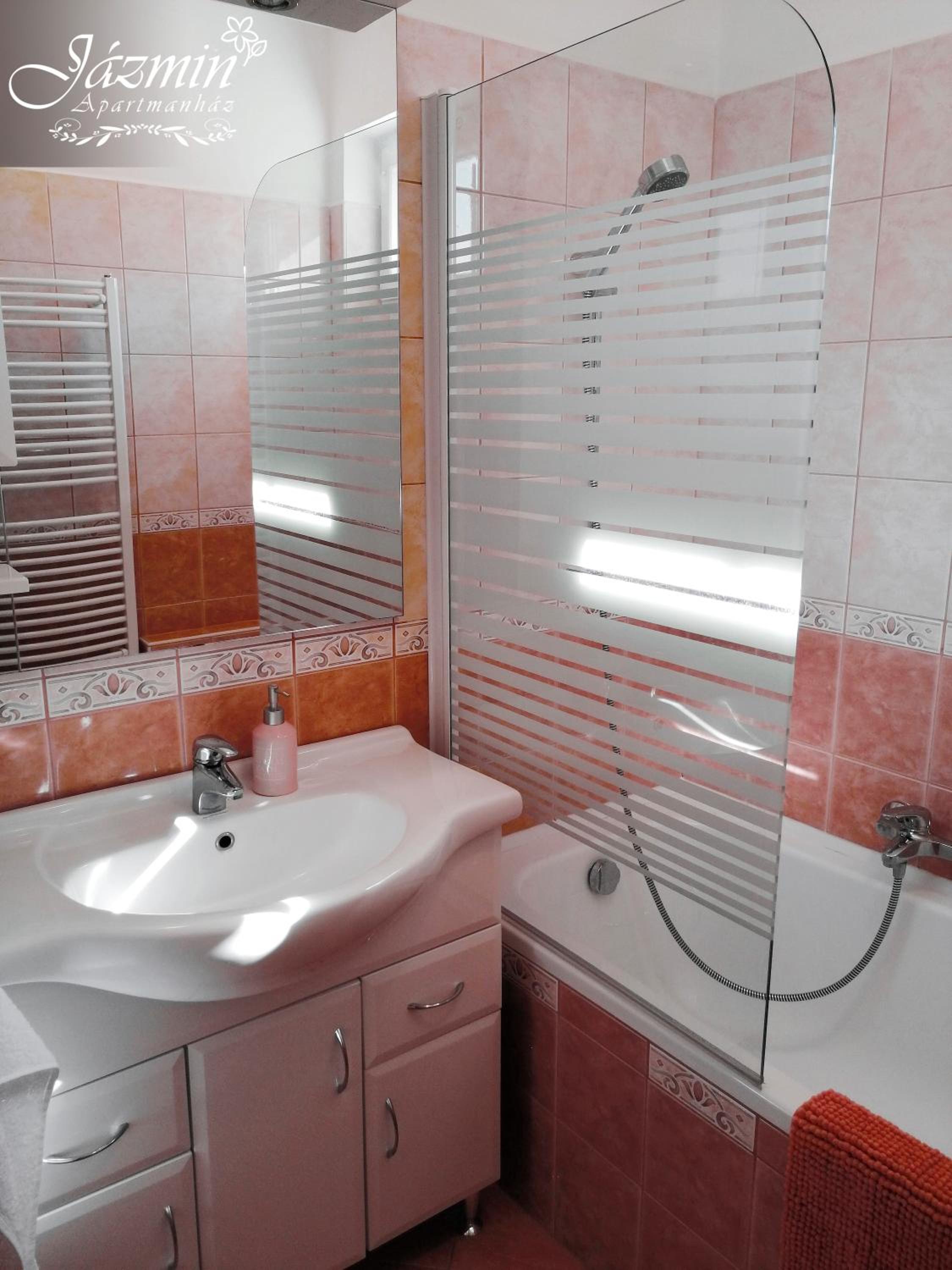 Jázmin Apartmanház