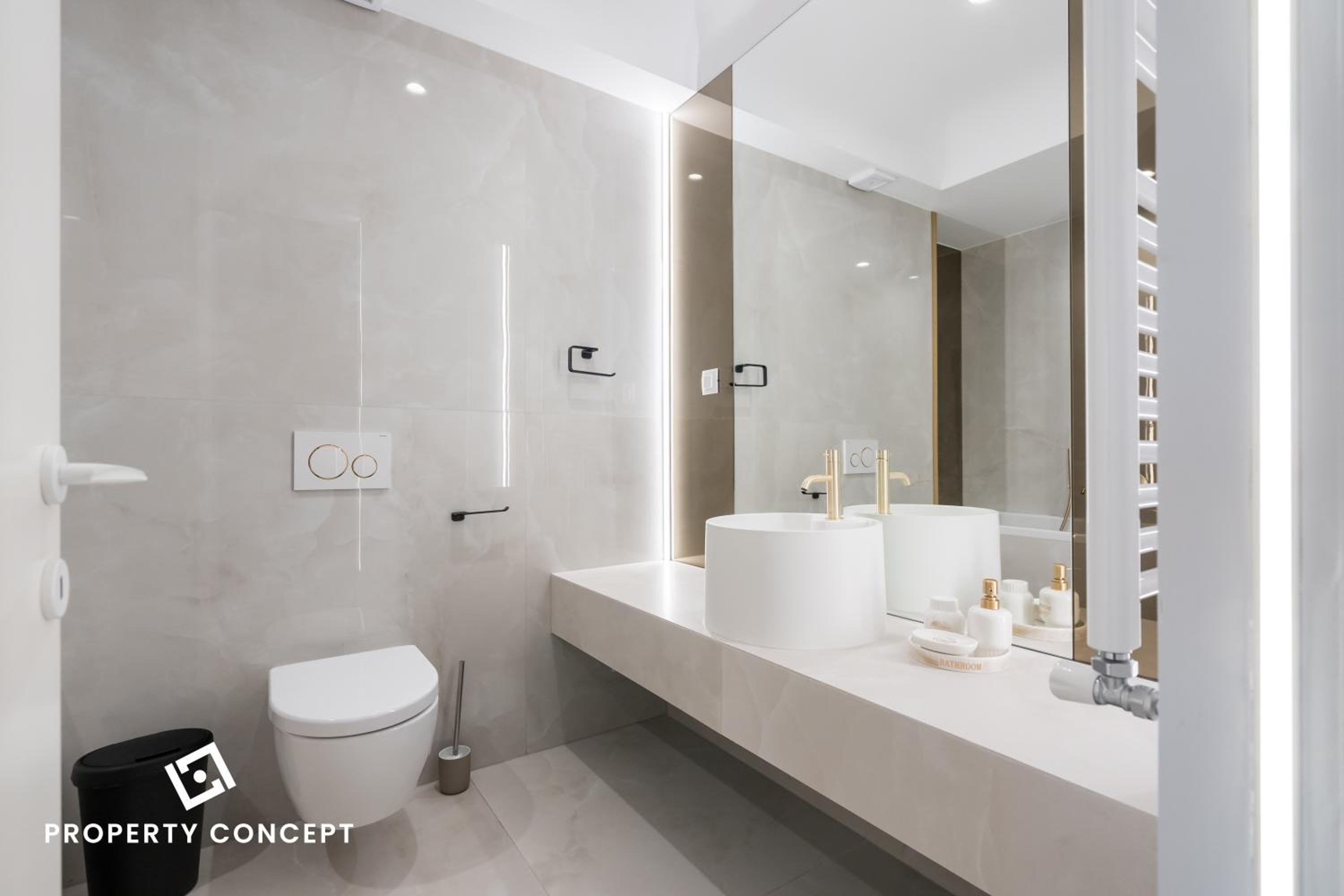 Cortina Concept Studio 128 view 2