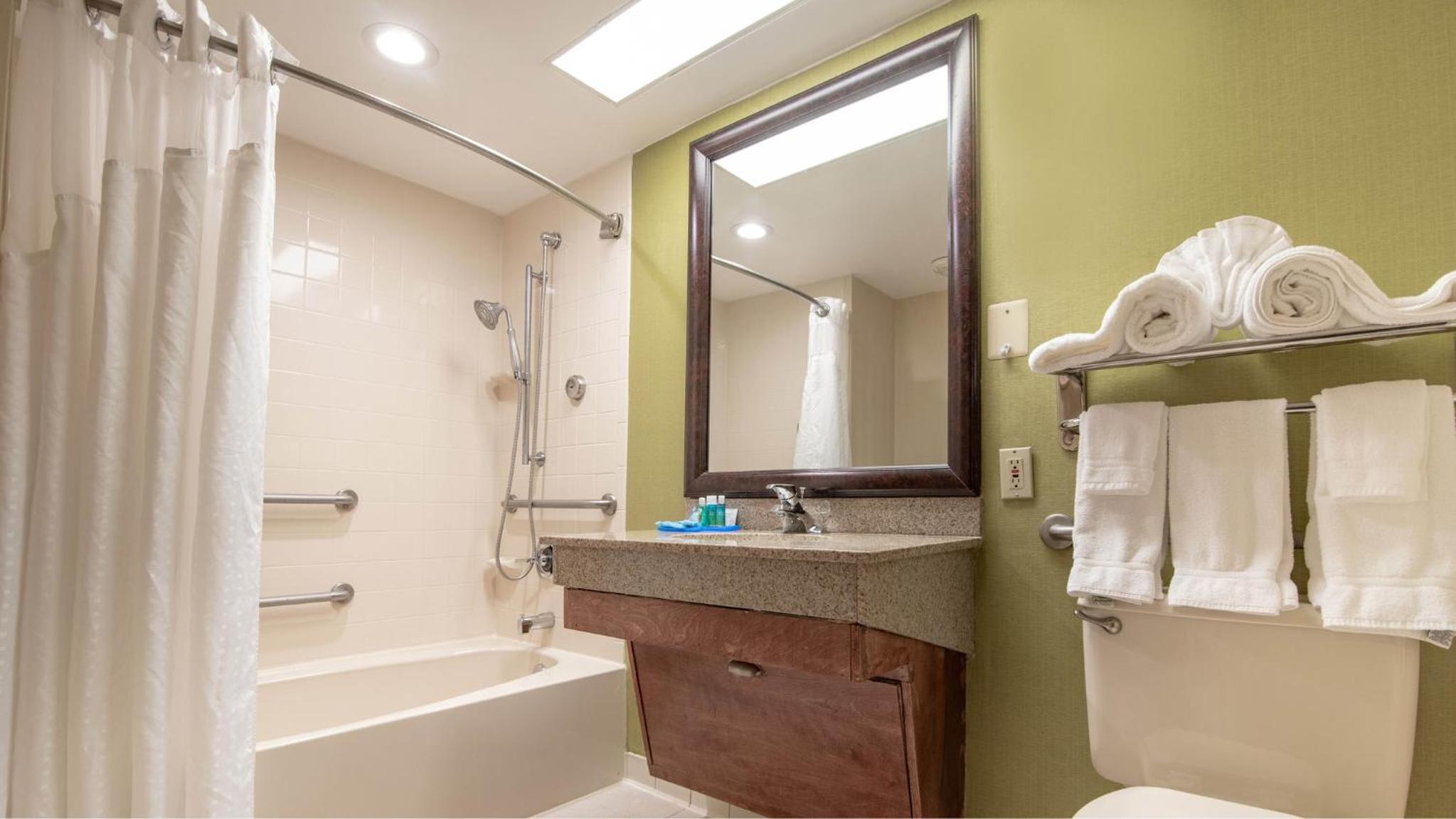 Holiday Inn Express Stony Brook-Long Island, an IHG Hotel - Property Image 46