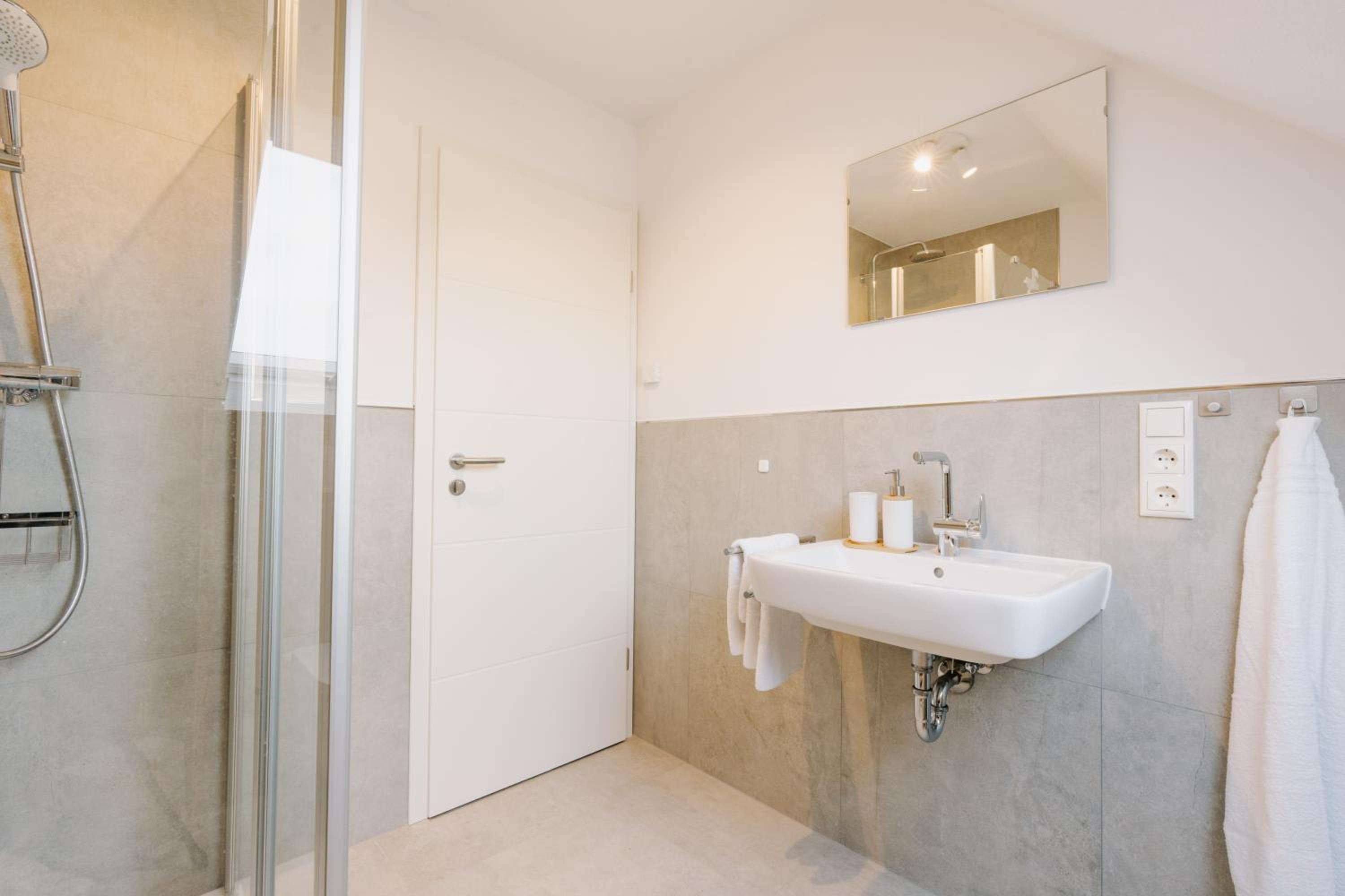 Küsten Suite Grachten Suite 2 direkte Wasserlage, Terrasse, 76qm, Neubaugebiet
