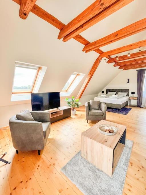Luxuriöses Bauernhaus mit Garten und Parkplatz