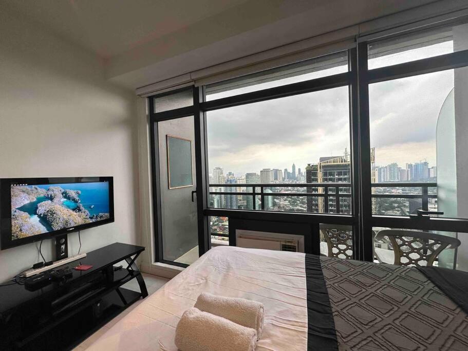 47F Studio Gramercy Wi-fi Pool Gym Sauna Makati