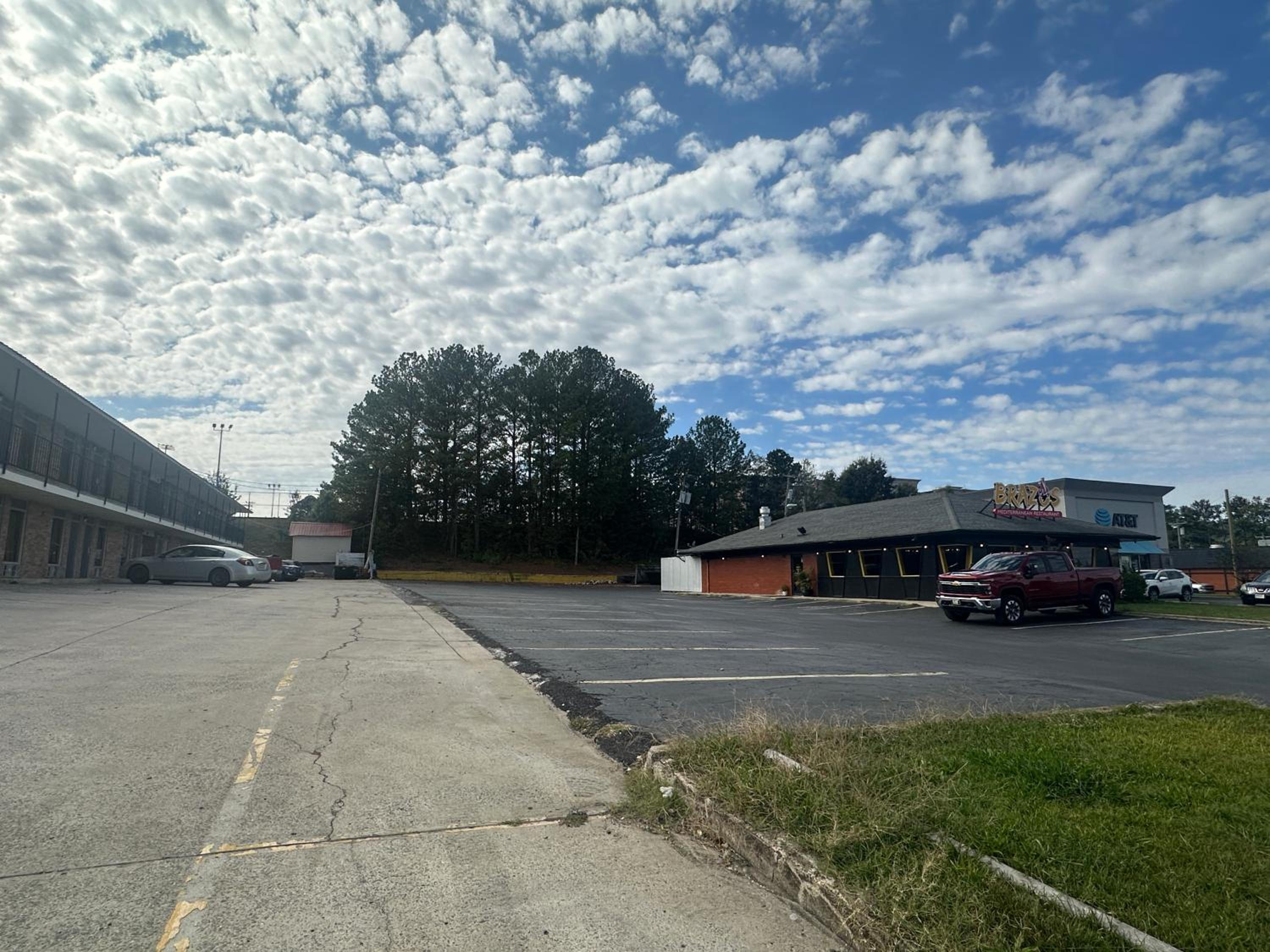 Regal Inn Guntersville Hwy 431 view 4