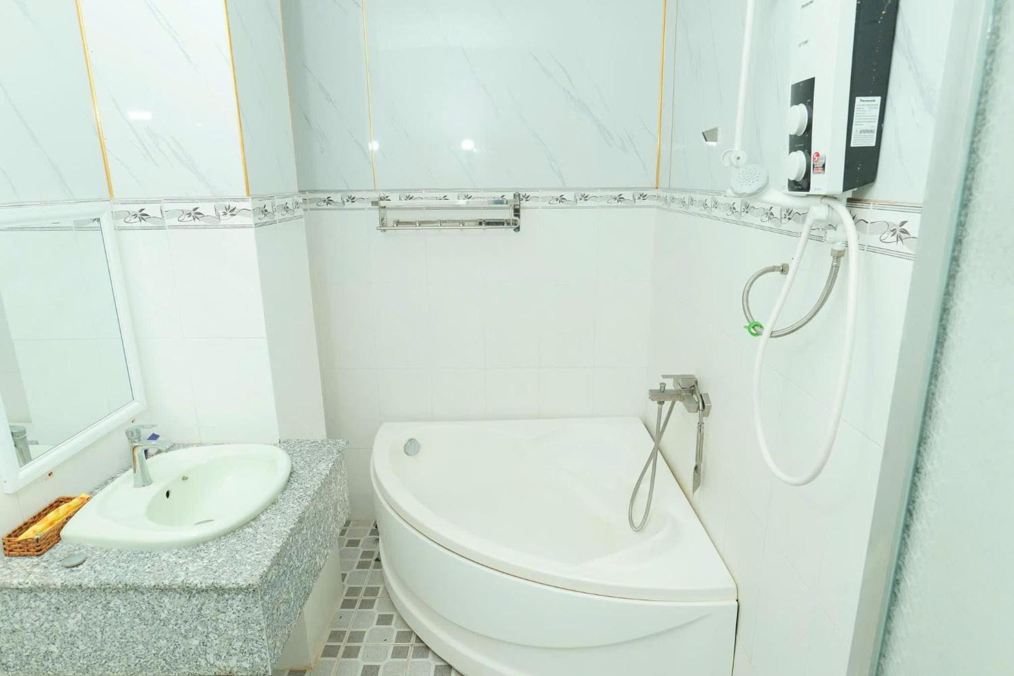 Thanh Nhàn 1 Hotel Cà Mau - by BAYLUXURY view 2