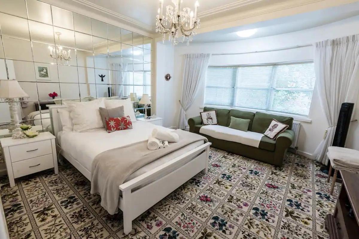 Dalia's Blue Mountain Retreat